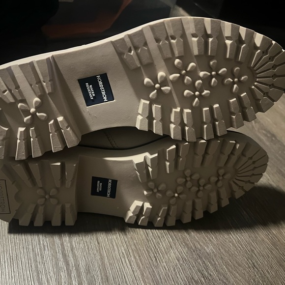 Boots - Picture 2 of 4